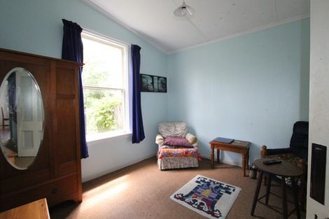 Photo of property in 2 Cambridge Street, Pahiatua, 4910