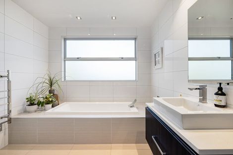 Photo of property in 5 Petersburg Drive, Flagstaff, Hamilton, 3210