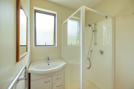 Photo of property in 29 Karaka Street, Helensville, 0800