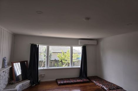 Photo of property in 25 Archibald Road, Kelston, Auckland, 0602
