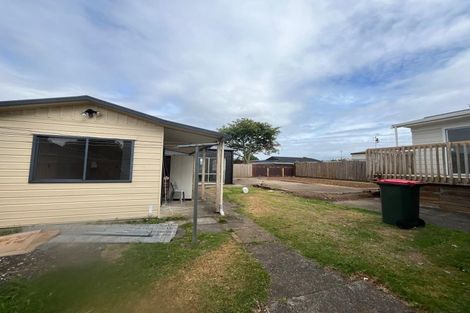 Photo of property in 15 Trentham Road, Papakura, 2110