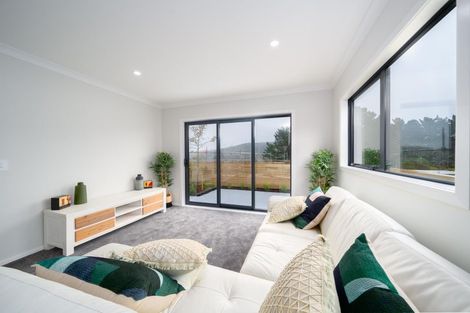 Photo of property in 140 Jamaica Drive, Grenada North, Wellington, 5028