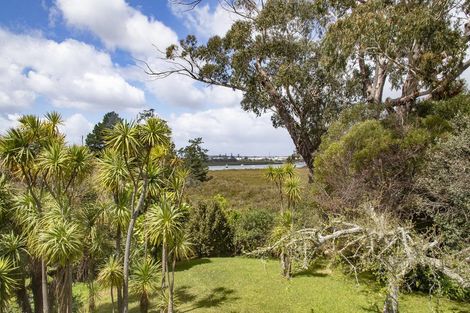 Photo of property in 2/59 Jaemont Avenue, Te Atatu South, Auckland, 0610