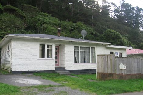 Photo of property in 64 Sunny Grove, Wainuiomata, Lower Hutt, 5014