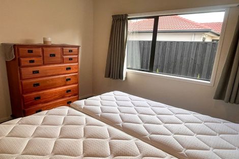 Photo of property in 6 Henridge Place, Avonhead, Christchurch, 8042