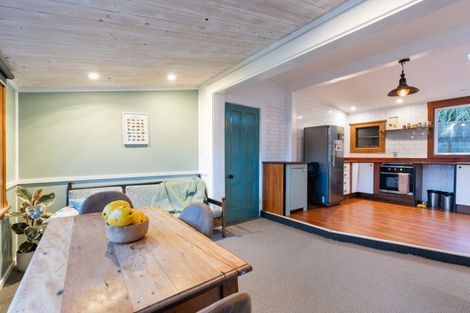 Photo of property in 2 Waireka Street, Ravensbourne, Dunedin, 9022