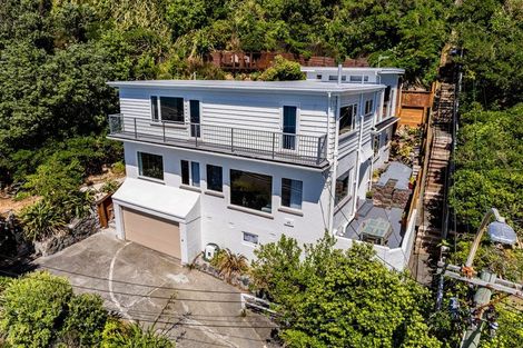 Photo of property in 62 Evans Bay Parade, Roseneath, Wellington, 6021