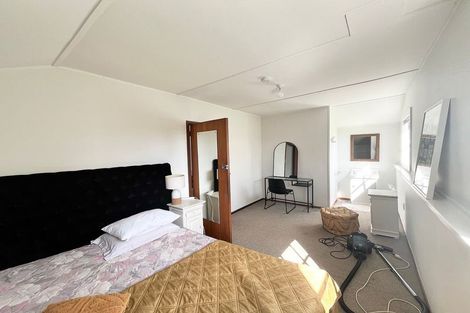 Photo of property in 36 Rangatira Road, Birkenhead, Auckland, 0626