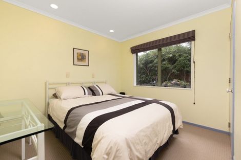 Photo of property in 5 Burnt Oak Drive, Pyes Pa, Tauranga, 3112