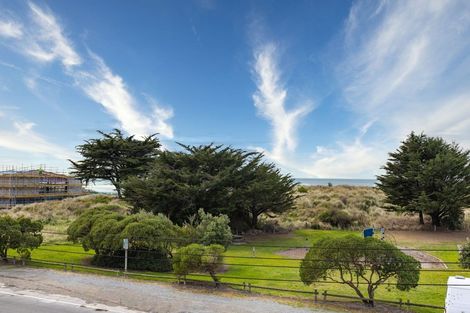 Photo of property in 378 Marine Parade, South New Brighton, Christchurch, 8062