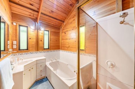 Photo of property in 74 Viewmont Drive, Harbour View, Lower Hutt, 5010