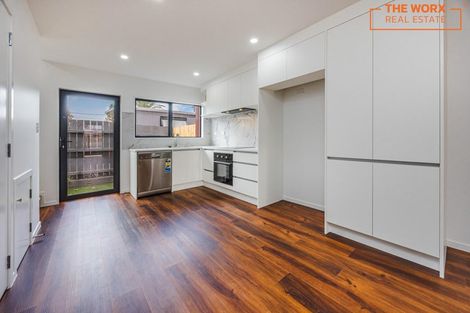 Photo of property in 56e Cyclamen Road, Mangere, Auckland, 2022