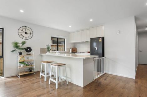 Photo of property in 10 Silver Beech Street, Takanini, 2110