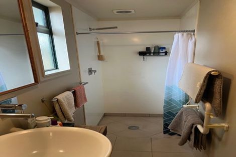 Photo of property in 2/175 East Coast Road, Castor Bay, Auckland, 0620