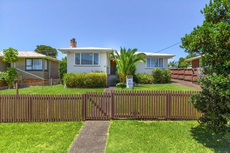 Photo of property in 5 Cobham Crescent, Kelston, Auckland, 0602