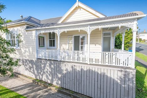 Photo of property in 22 Garfield Road, Helensville, 0800