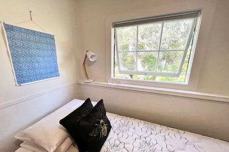 Photo of property in 36 Rangatira Road, Birkenhead, Auckland, 0626