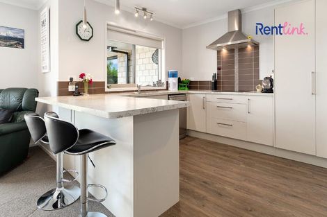 Photo of property in 52 Kayelene Place, Omokoroa, 3114