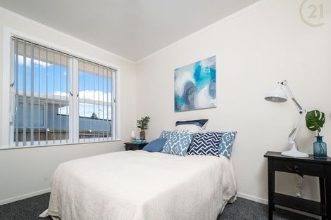 Photo of property in 22 Riverpark Crescent, Henderson, Auckland, 0610