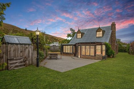 Photo of property in 21 Dunstan Street, Clyde, 9330