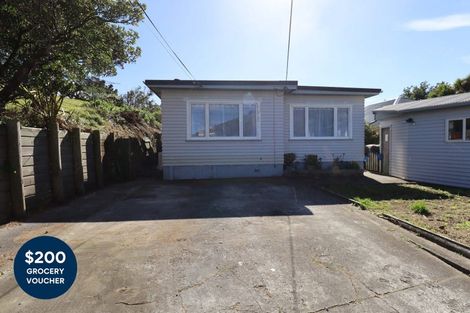 Photo of property in 12 Bristol Street, Island Bay, Wellington, 6023