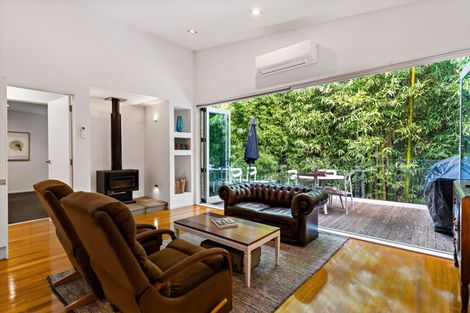 Photo of property in 16c Charmaine Road, Torbay, Auckland, 0630