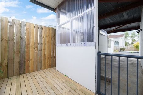 Photo of property in 2/7 James Road, Manurewa, Auckland, 2102