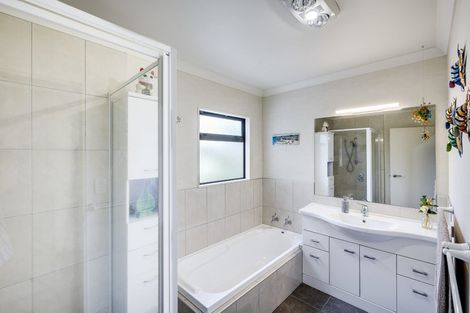 Photo of property in 133 Wharerangi Road, Greenmeadows, Napier, 4112