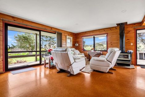 Photo of property in 487 Wilson Road, South Head, Helensville, 0874