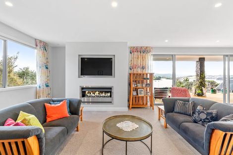 Photo of property in 17 Kanuka Road, Sandspit, Warkworth, 0982