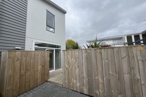 Photo of property in 3/2 Moor Avenue, Te Atatu Peninsula, Auckland, 0610