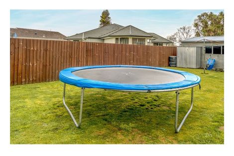 Photo of property in 4 Magenta Place, Broomfield, Christchurch, 8042