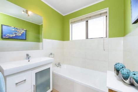 Photo of property in 2/33 Golf Road, Mount Maunganui, 3116