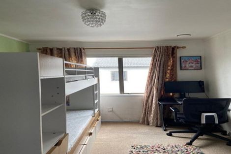 Photo of property in 1/15 Roseberry Avenue, Birkenhead, Auckland, 0626