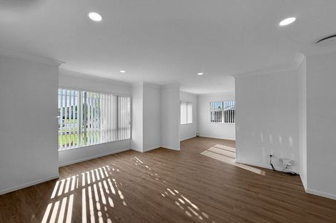 Photo of property in 65 Redcastle Drive, East Tamaki, Auckland, 2013