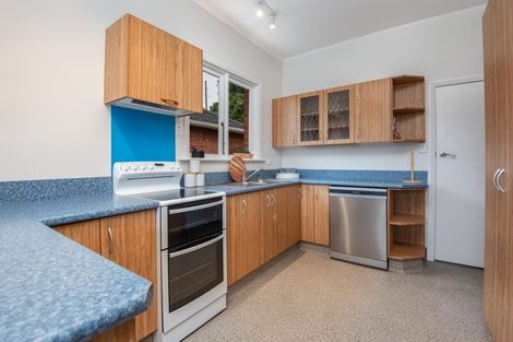 Photo of property in 10 Scotland Terrace, Green Island, Dunedin, 9018