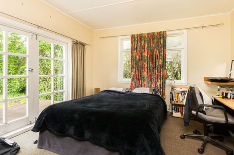 Photo of property in 46 Featherston Street, Takaro, Palmerston North, 4412