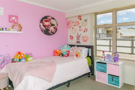 Photo of property in 32 Brougham Street, Westport, 7825