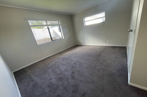 Photo of property in 95 Hobsonville Road, West Harbour, Auckland, 0618