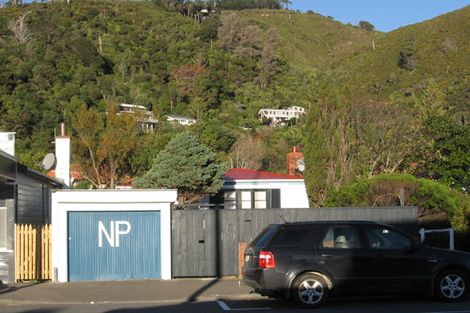 Photo of property in 9 Oroua Street, Eastbourne, Lower Hutt, 5013