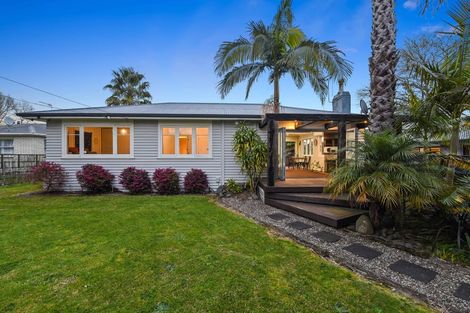 Photo of property in 17 Kingsway Crescent, Forest Lake, Hamilton, 3200