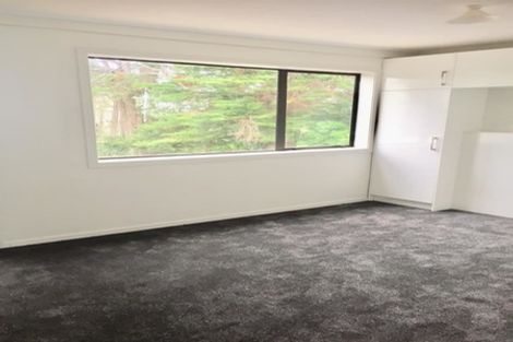 Photo of property in 18 Cliff View Drive, Green Bay, Auckland, 0604