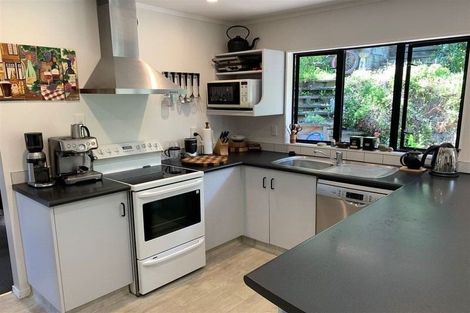 Photo of property in 99 Woodman Drive, Tawa, Wellington, 5028