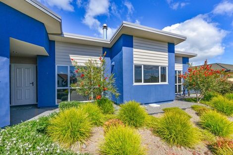 Photo of property in 8 Amner Place, Havelock North, 4130