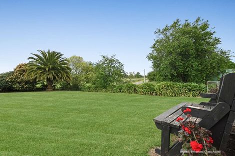 Photo of property in 56 Tapairu Road, Waipawa, 4275