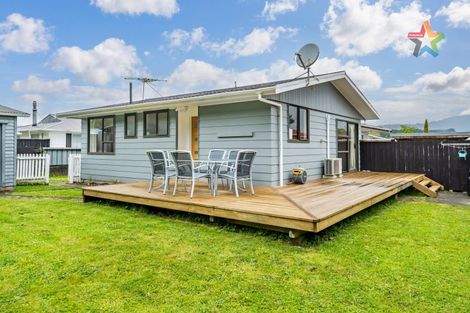 Photo of property in 43b Hartford Crescent, Totara Park, Upper Hutt, 5018