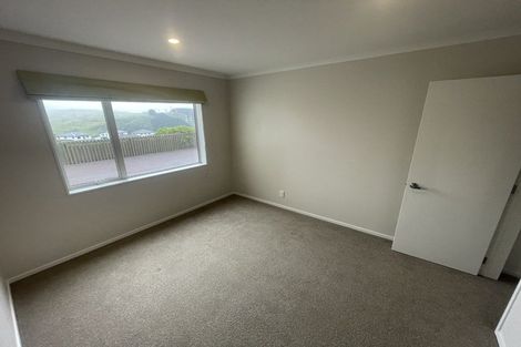 Photo of property in 24 Havana Rise, Grenada Village, Wellington, 6037