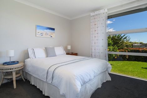 Photo of property in 2 Gane Place, Omokoroa, 3114