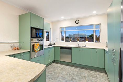 Photo of property in 12 Dan Tori Place, Orewa, 0931