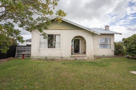 Photo of property in 10 Allardice Street, Dannevirke, 4930